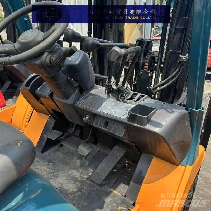 Toyota 25 Dieselmotviktstruckar