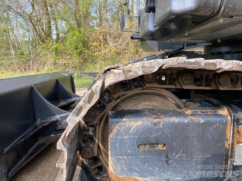 Hitachi ZX135USBL-7 Bandgrävare
