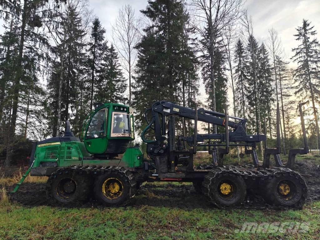 John Deere 1210 G Skotare