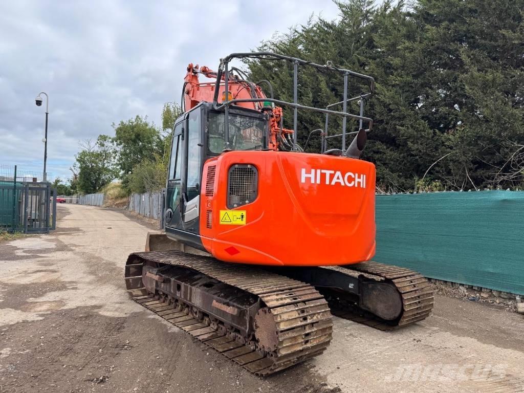 Hitachi ZX 135 US-5B Bandgrävare