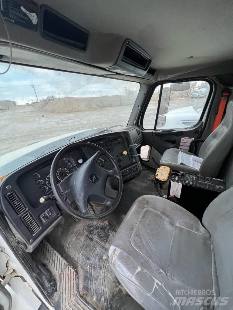 Freightliner SD 114 Övriga bilar