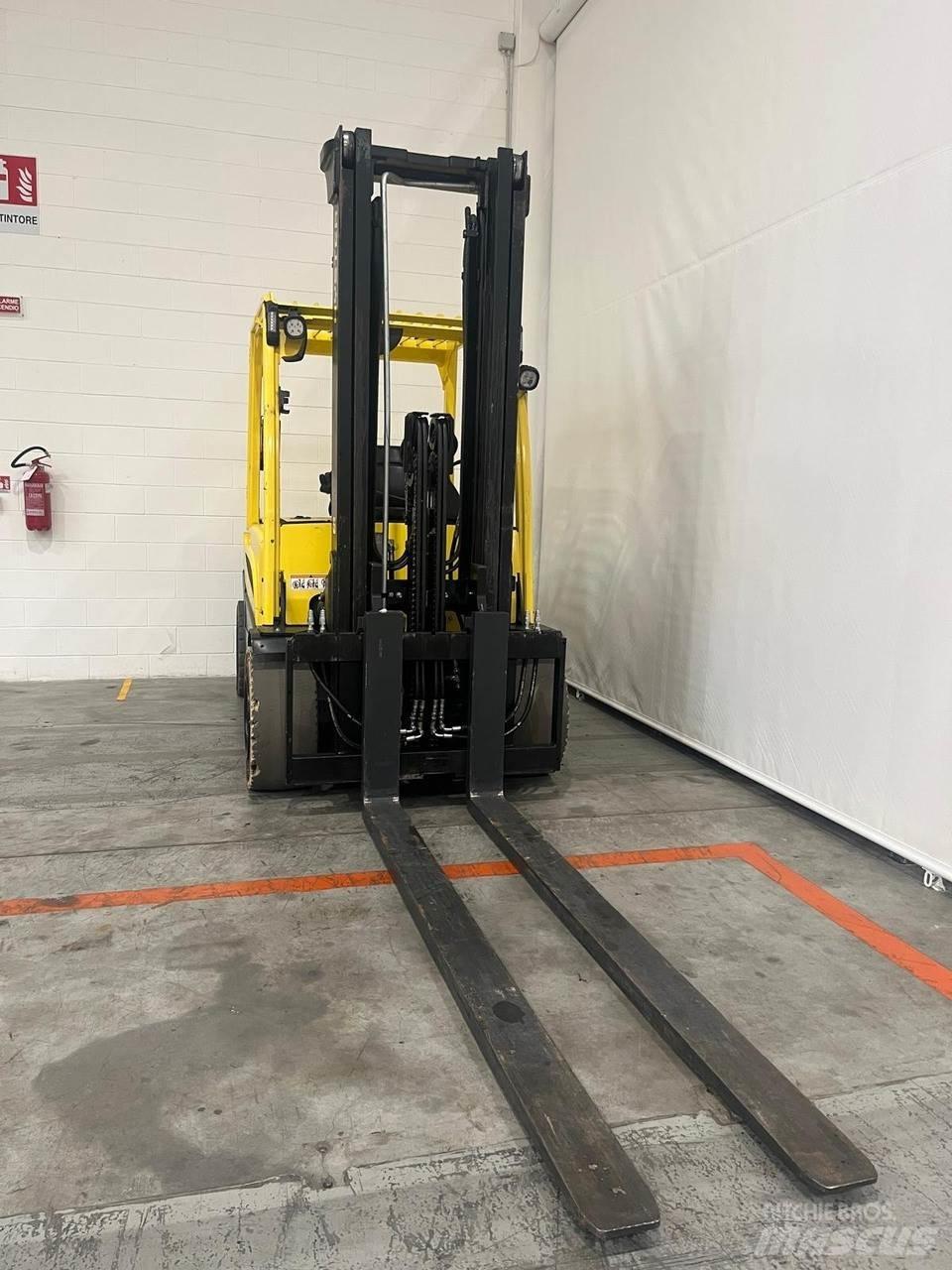 Hyster J5.5XN6 Elmotviktstruckar