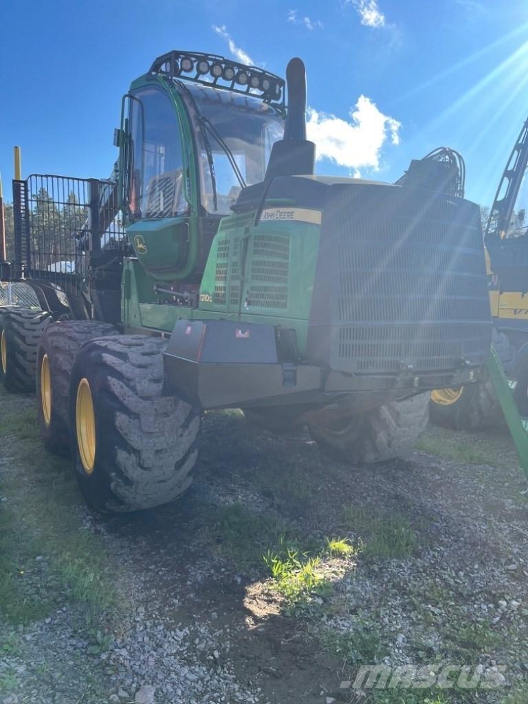 John Deere 1210 G Skotare
