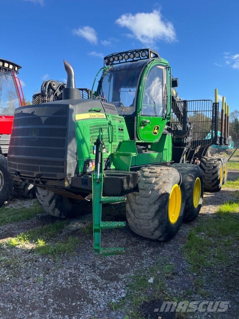 John Deere 1210 G Skotare