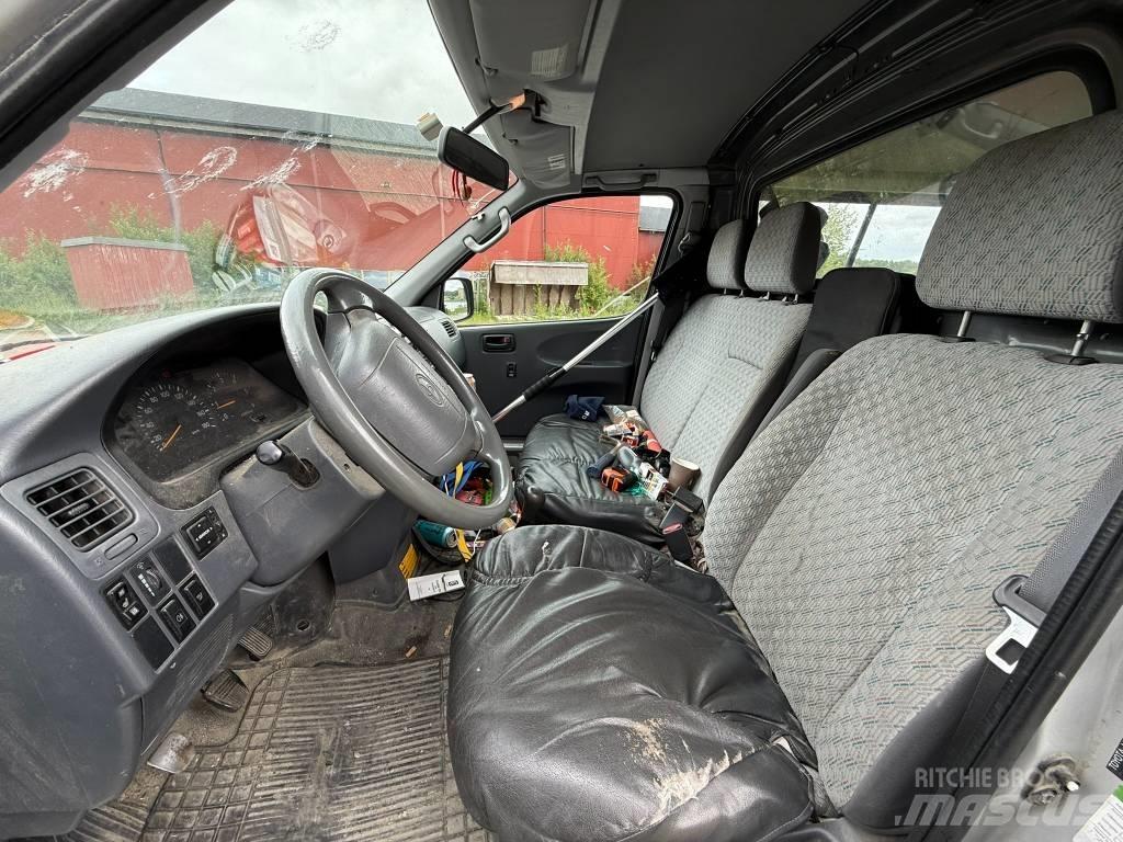 Toyota Hiace 4x4 Lätta skåpbilar