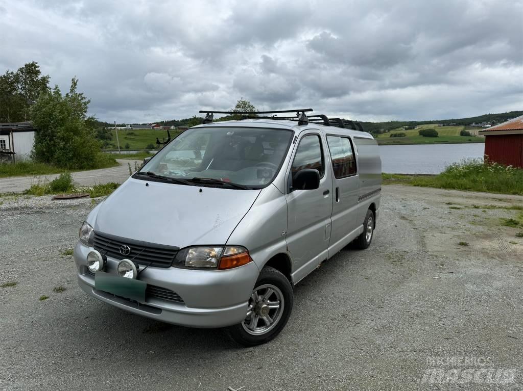 Toyota Hiace 4x4 Lätta skåpbilar