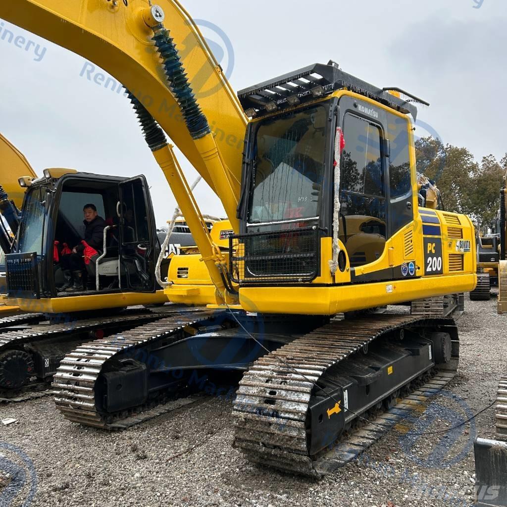 Komatsu PC200-8 Bandgrävare
