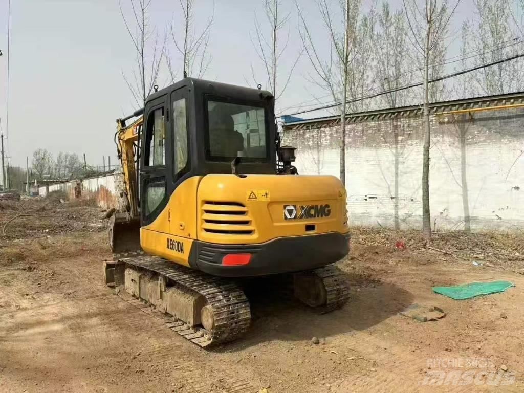 XCMG XE 60 DA Bandgrävare
