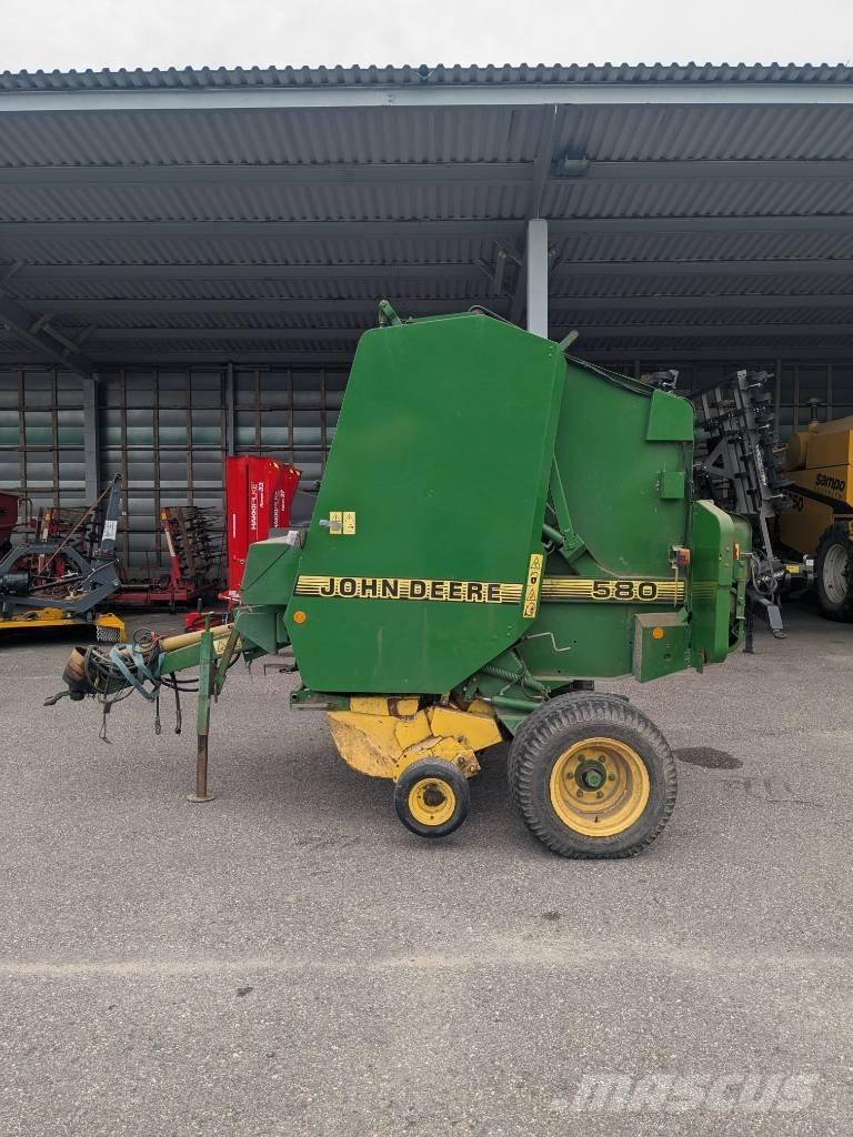 John Deere 580 Rundbalspressar