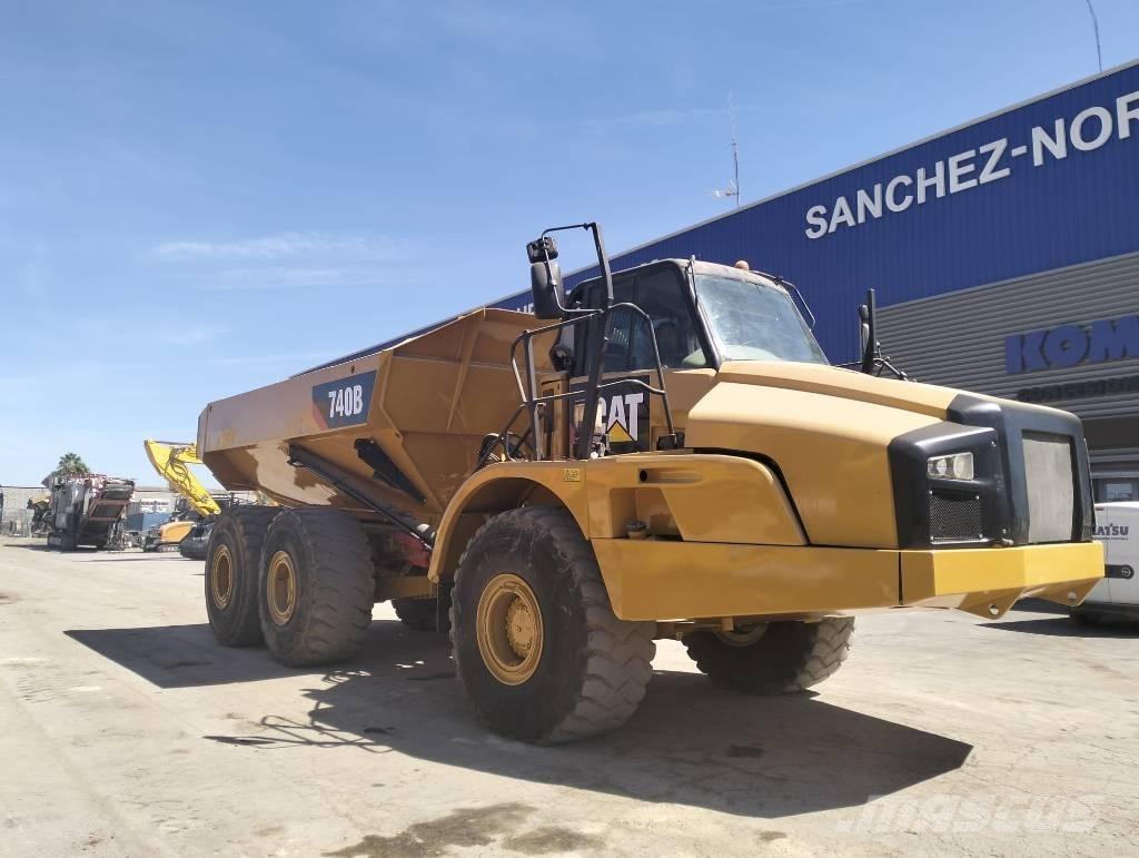 CAT 740 B Midjestyrd dumper