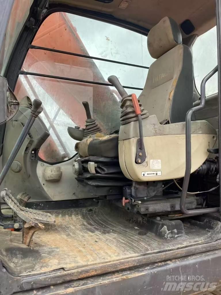 Hitachi ZX 200 Amfibiska grävmaskiner