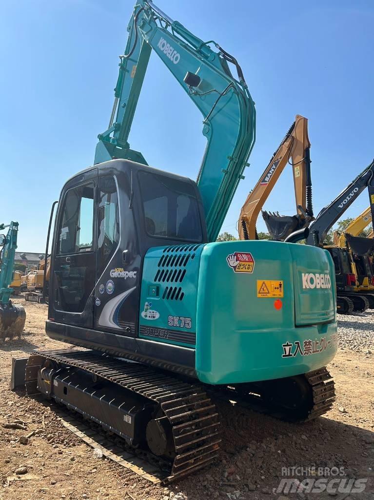 Kobelco SK 75 Minigrävare < 7t