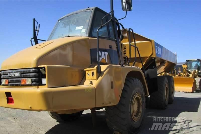 CAT 730 Midjestyrd dumper