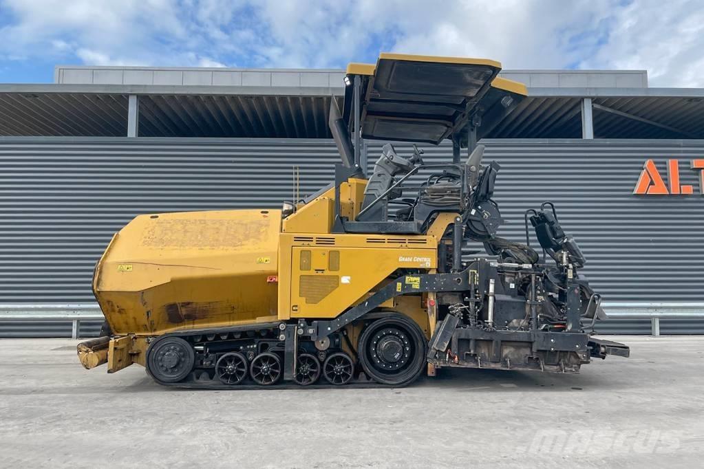CAT AP555F Asfaltsläggningsmaskiner