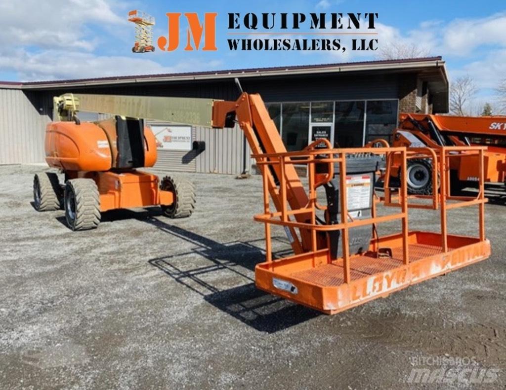 JLG 800 AJ Bomliftar