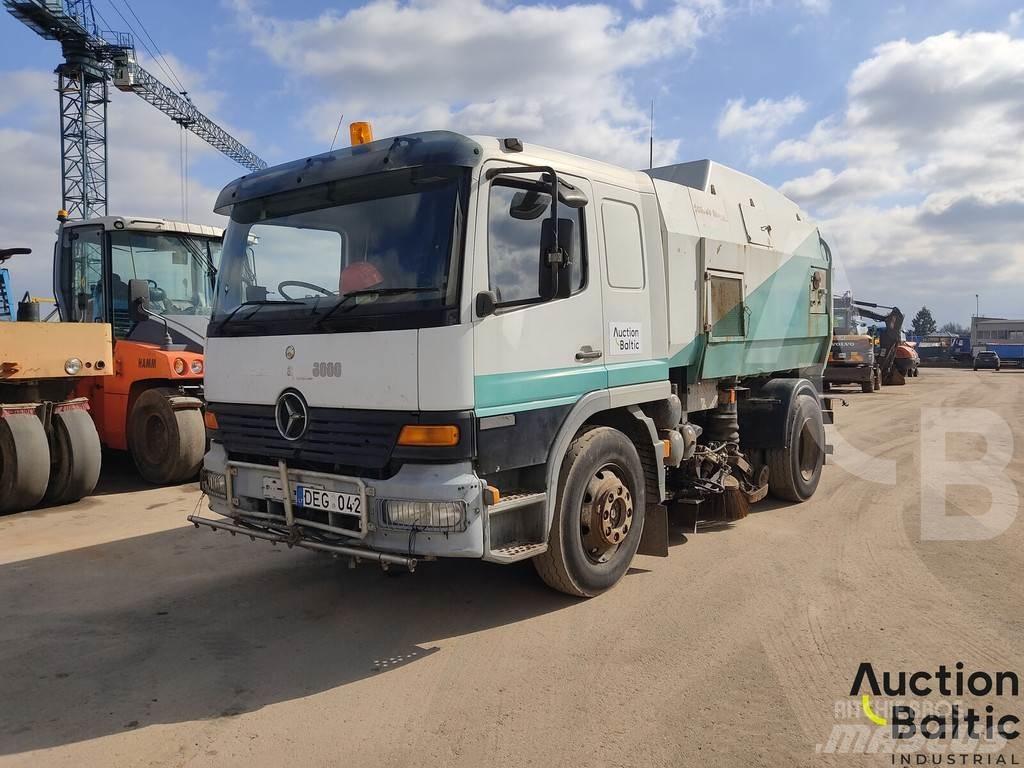 Mercedes-Benz 1517 Sopmaskiner