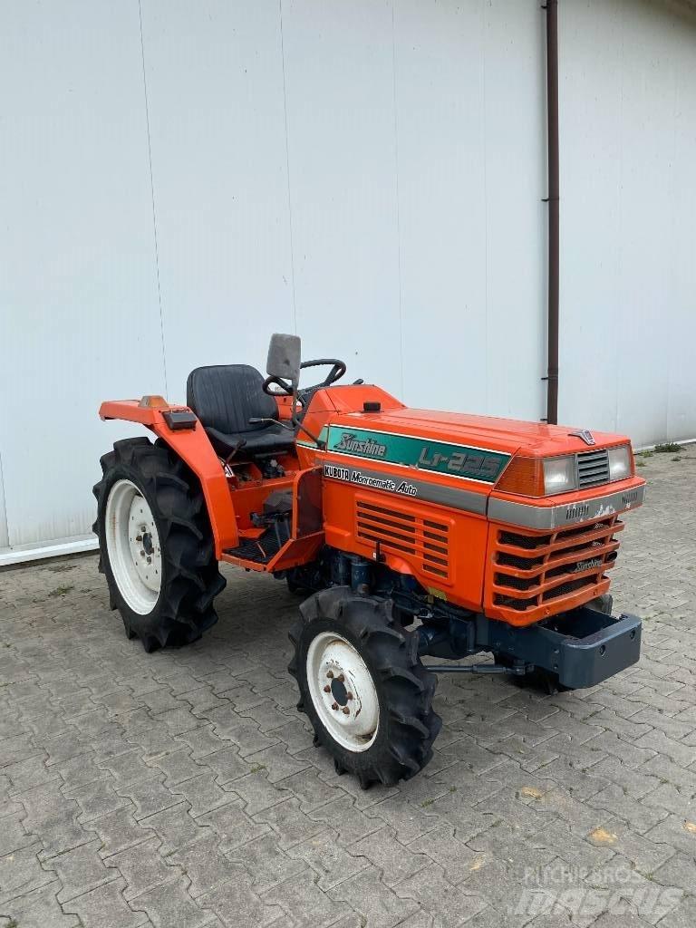 Kubota L1-225 Kompakttraktorer