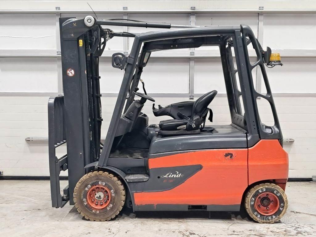 Linde E30L-01 Elmotviktstruckar