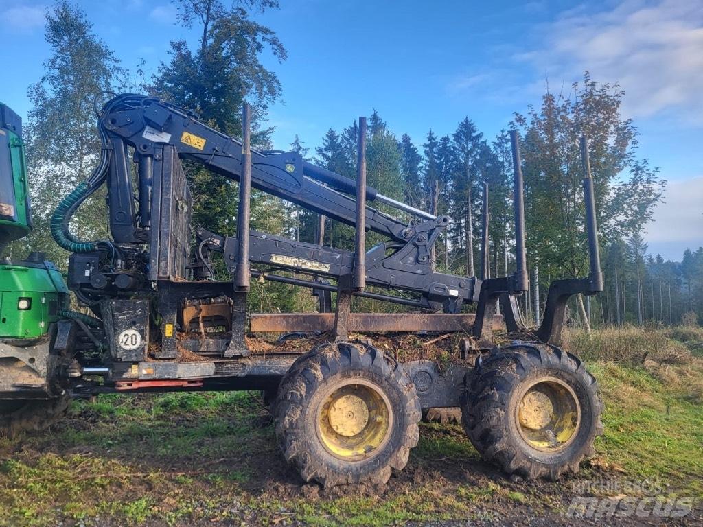 John Deere 1210 G Skotare