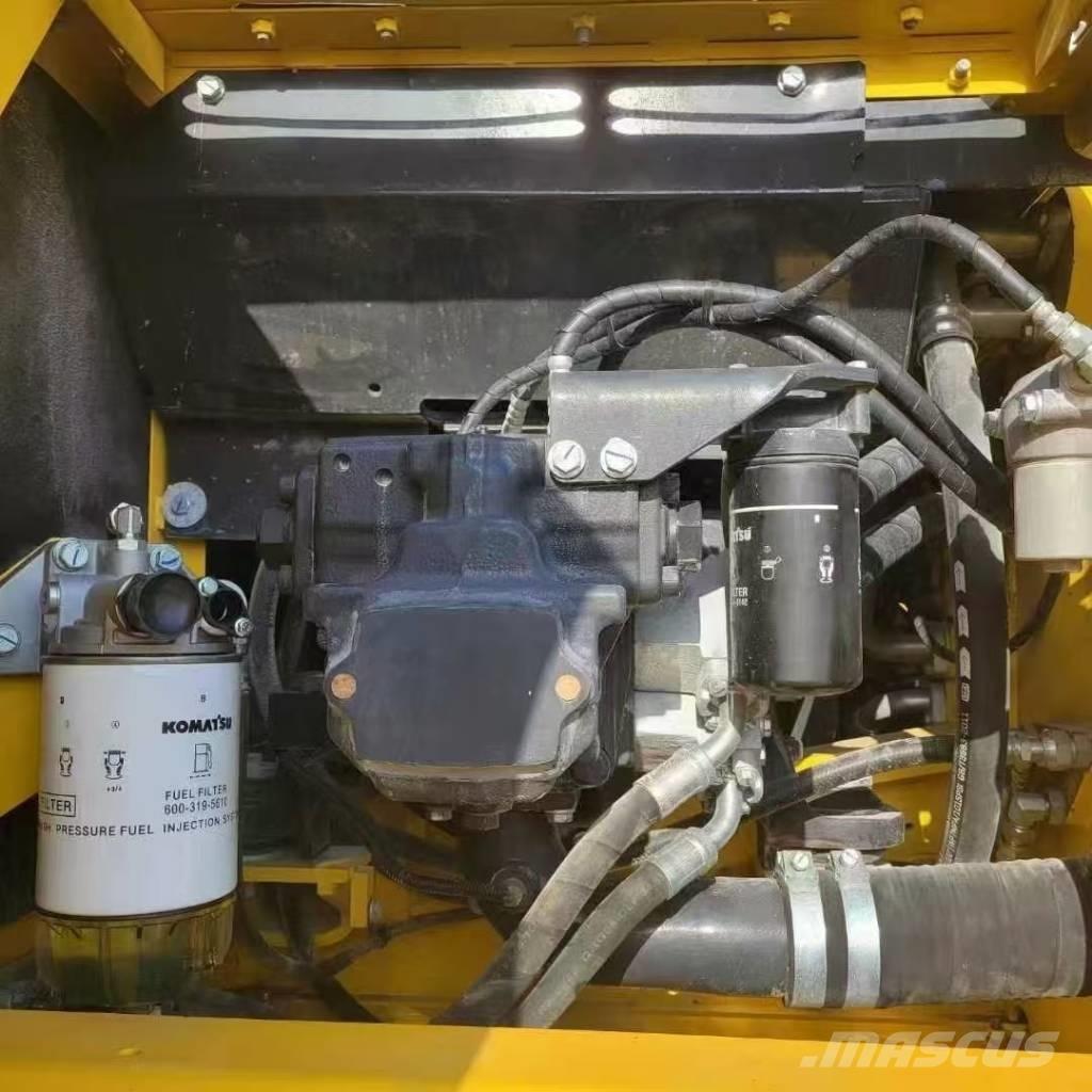 Komatsu 240LC-8 Bandgrävare