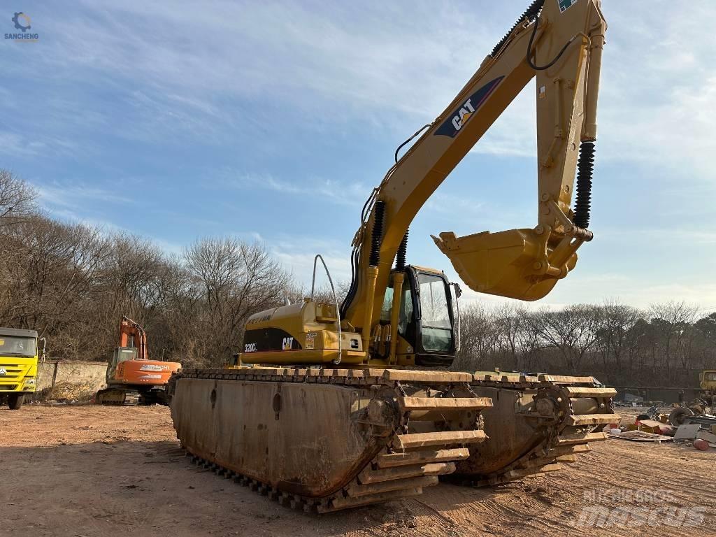 CAT 320 C L Amfibiska grävmaskiner