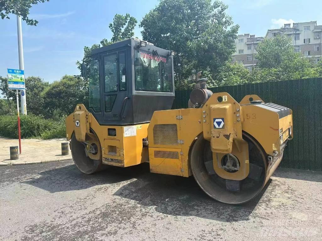 XCMG XD 82 Jordkompaktorer