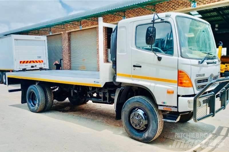 Hino 500 1322 4x4 Övriga bilar