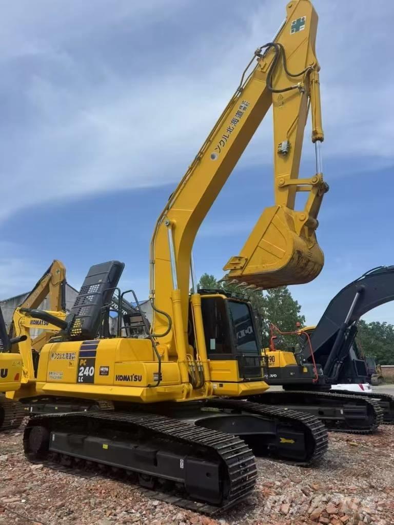 Komatsu 240LC-8 Bandgrävare