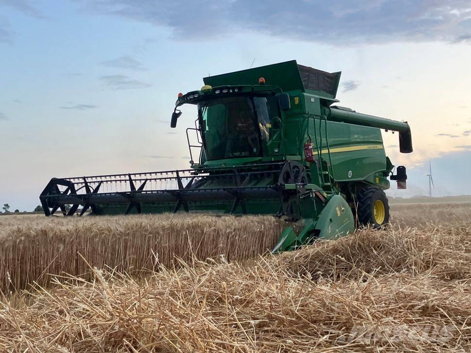 John Deere T 670 i Skördetröskor
