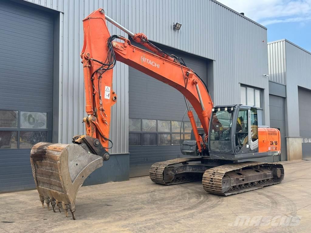Hitachi ZX210LC-3 Bandgrävare