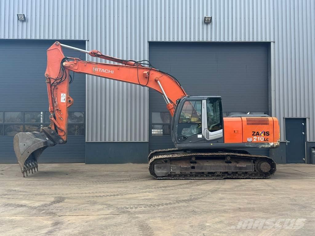 Hitachi ZX210LC-3 Bandgrävare