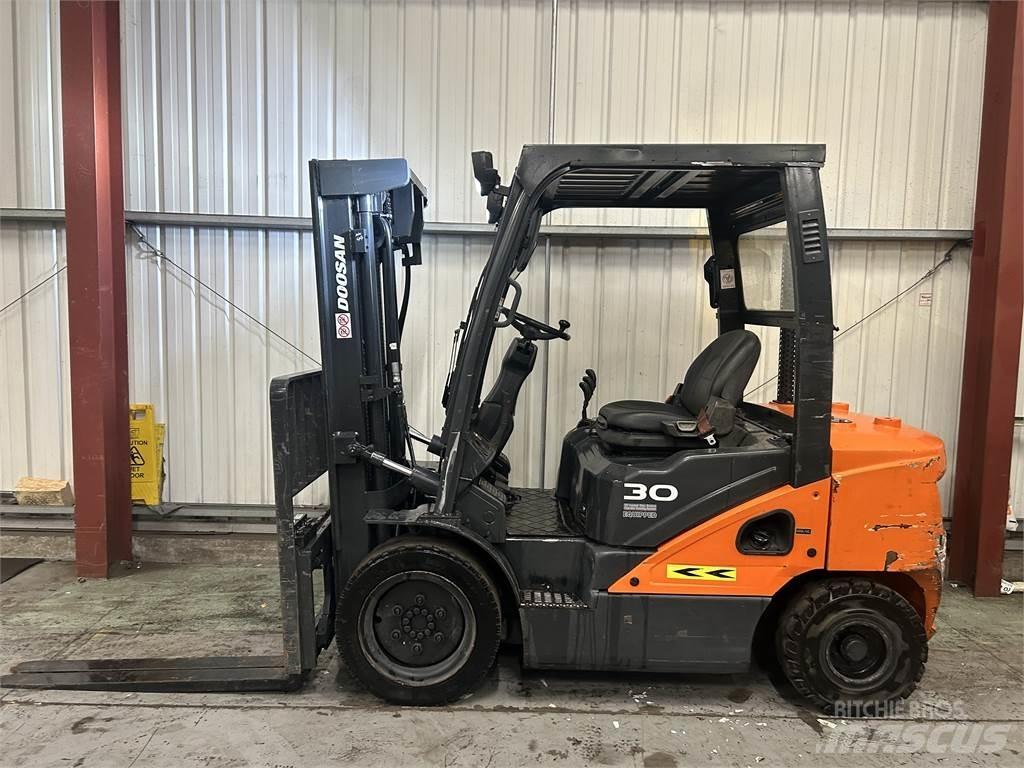 Doosan D30S-5 Dieselmotviktstruckar