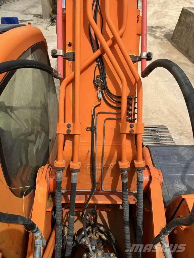 Doosan DX300LC Bandgrävare