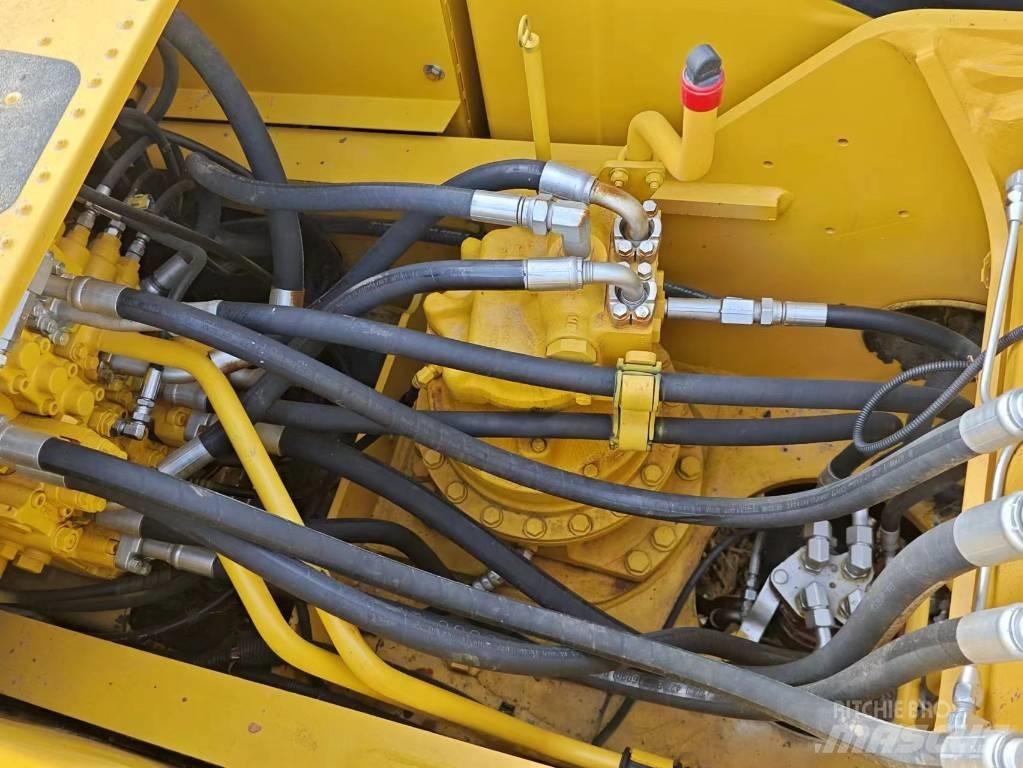 Komatsu PC 200 Bandgrävare