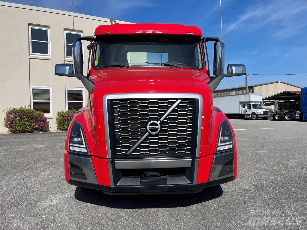 Volvo VNL64T300 Dragbilar