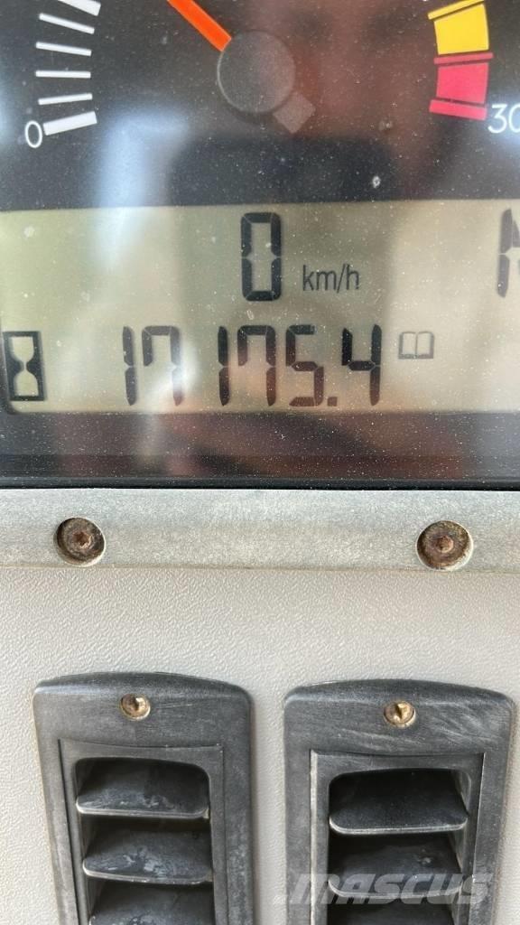 CAT 160 M Väghyvlar