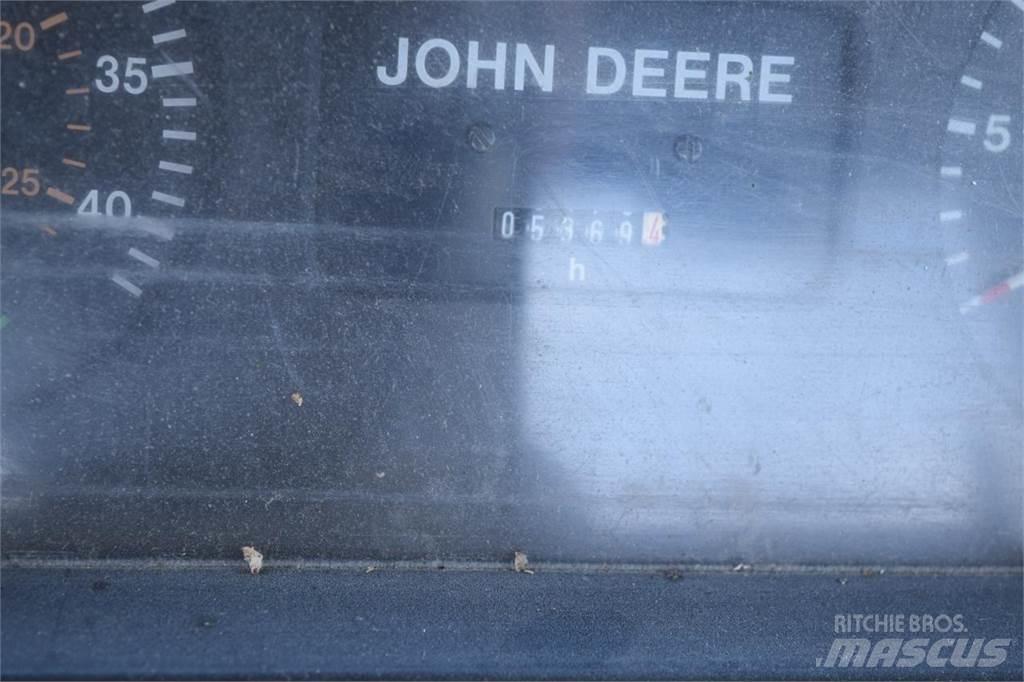 John Deere 6100 Traktorer