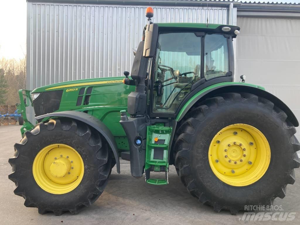 John Deere 6250 R Traktorer