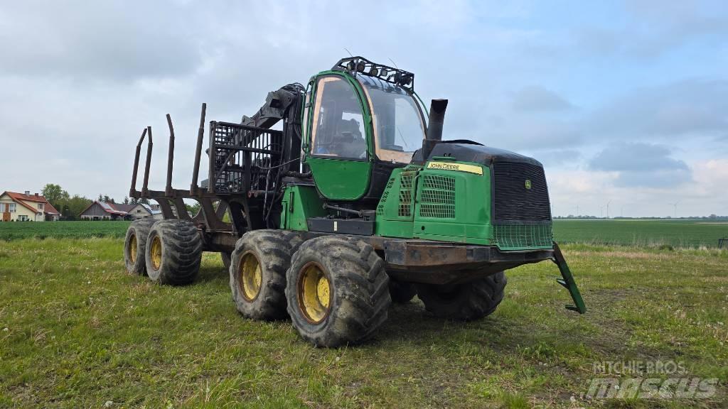 John Deere 1210 E Skotare