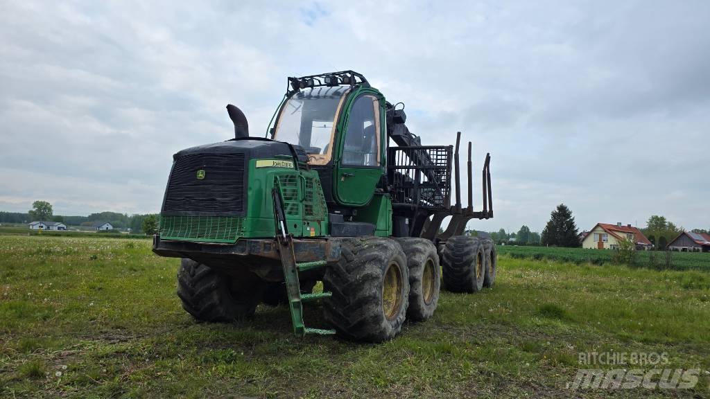 John Deere 1210 E Skotare