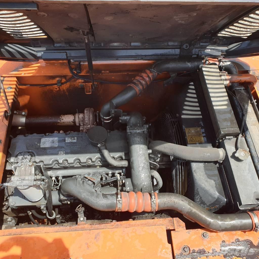 Doosan DX 220 LCA Bandgrävare