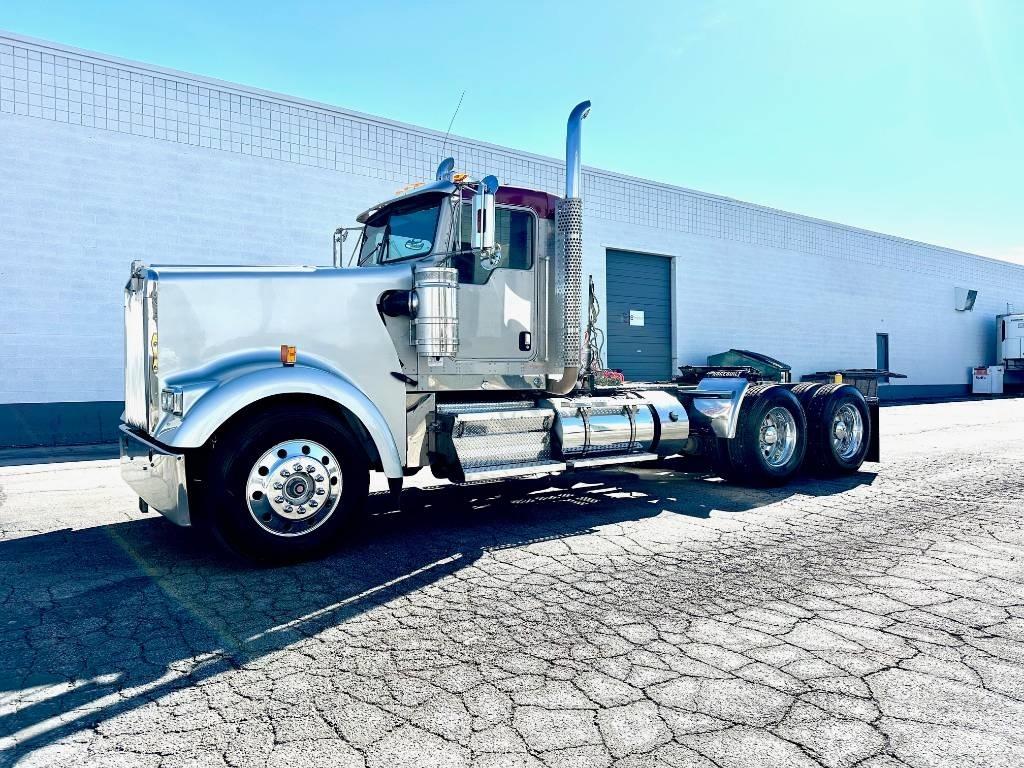 Kenworth W 900 L Dragbilar