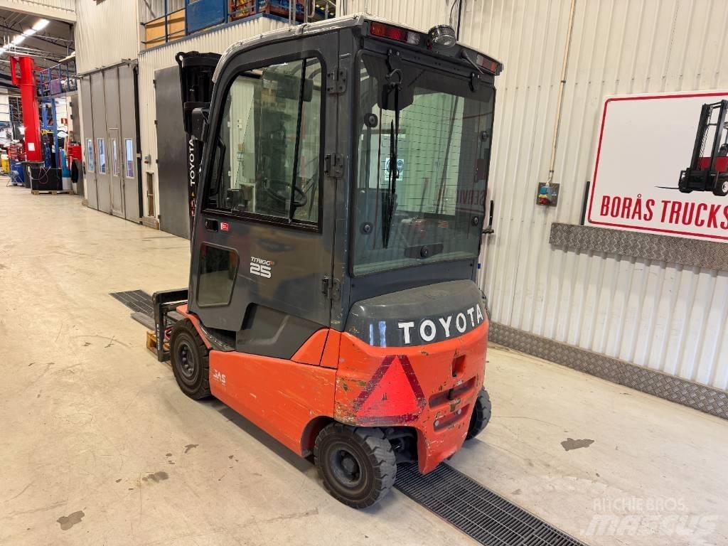 Toyota 8 FBMKT 25 Elmotviktstruckar