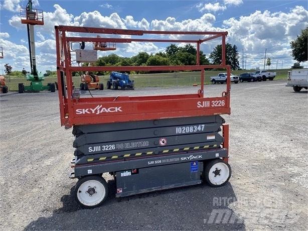 SkyJack SJ III 3226 Saxliftar