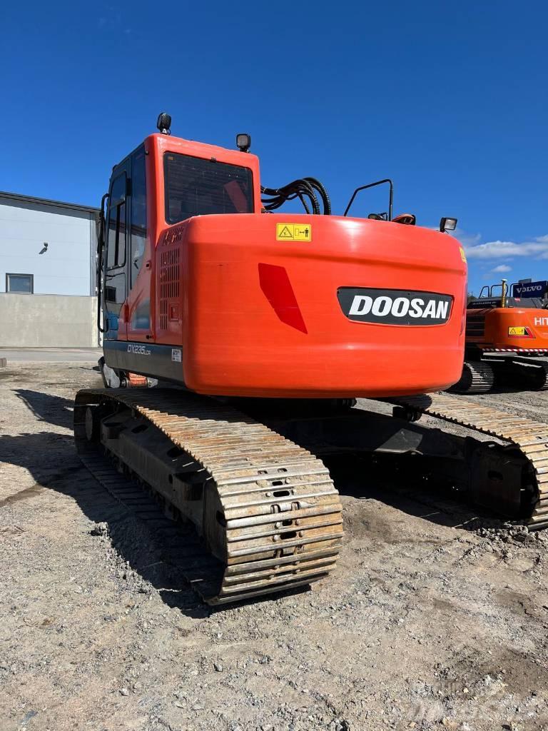 Doosan DX 235 LCR Bandgrävare