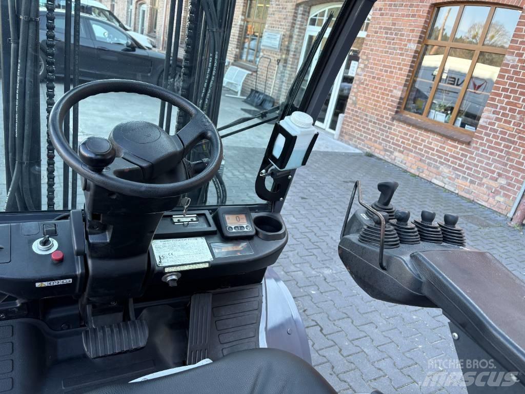 Toyota 06-8FDF30 Dieselmotviktstruckar