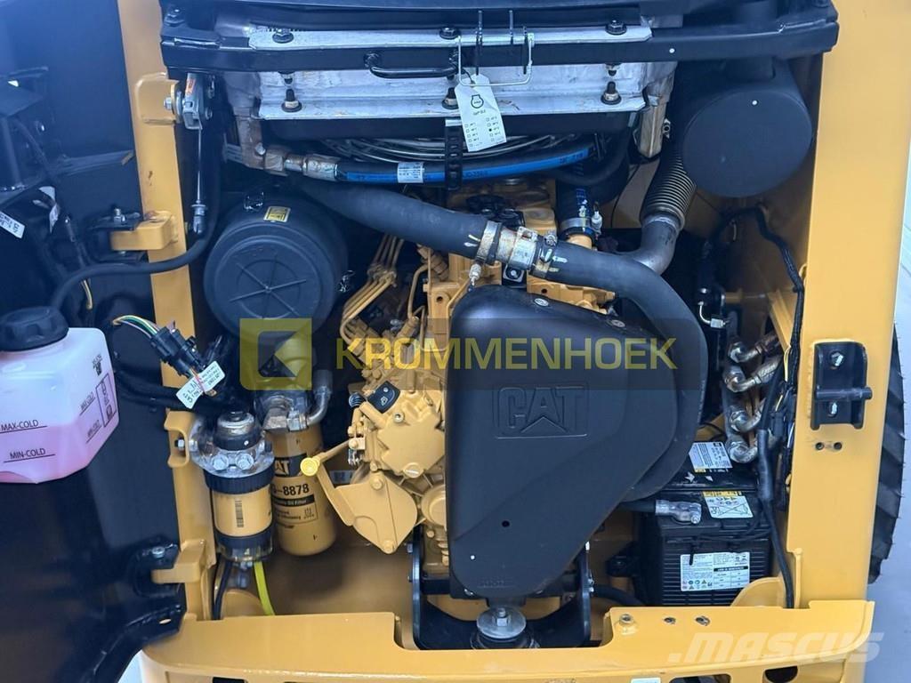 CAT 216 B3 Kompaktlastare