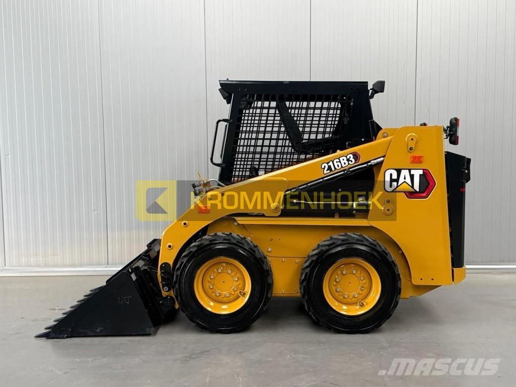 CAT 216 B3 Kompaktlastare