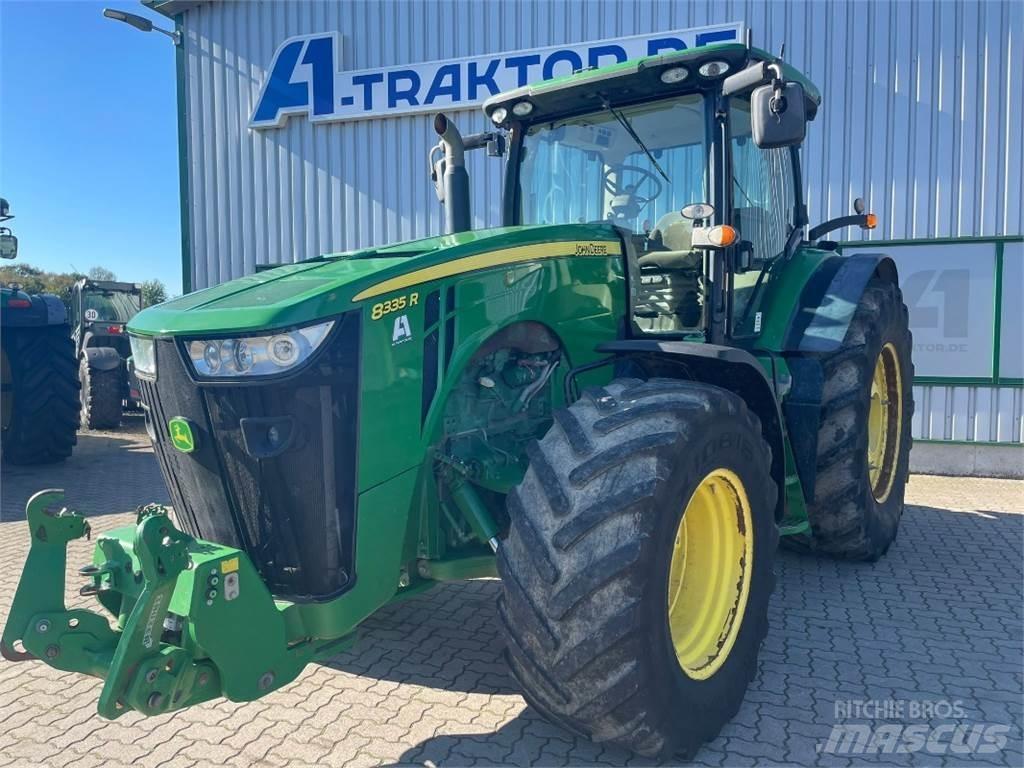 John Deere 8335R Traktorer