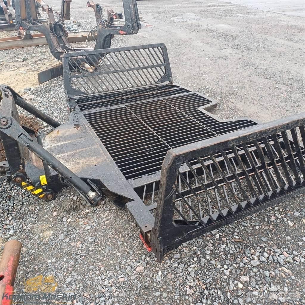 Komatsu 895 Redskap till skogsmaskiner